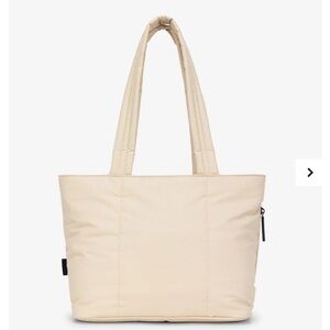 Calpak Cream 2 piece set
Luka expandable tote and mini tote